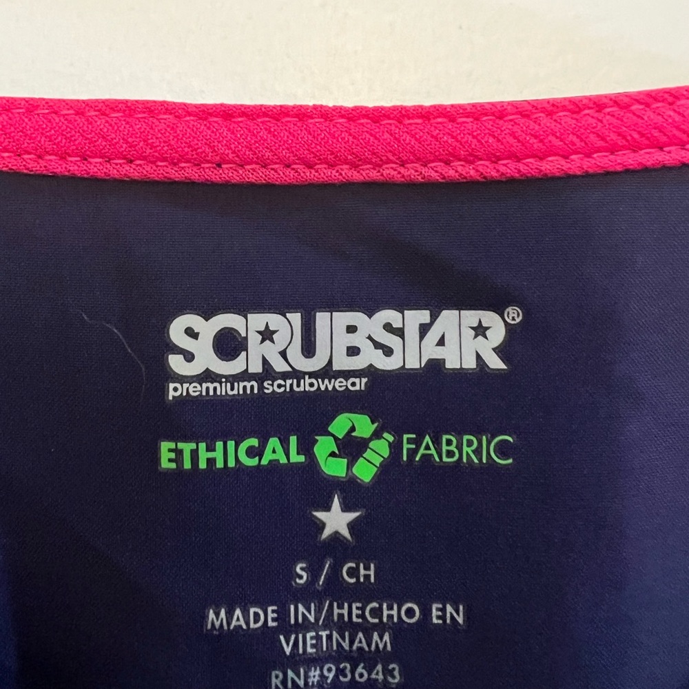 Scrubs bundle - Picture 2 of 5